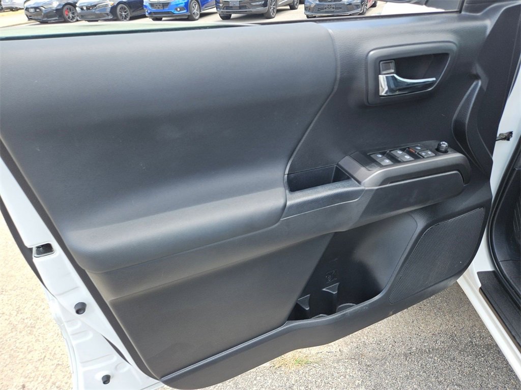 Used 2023 Toyota Tacoma TRD Off-Road image 13