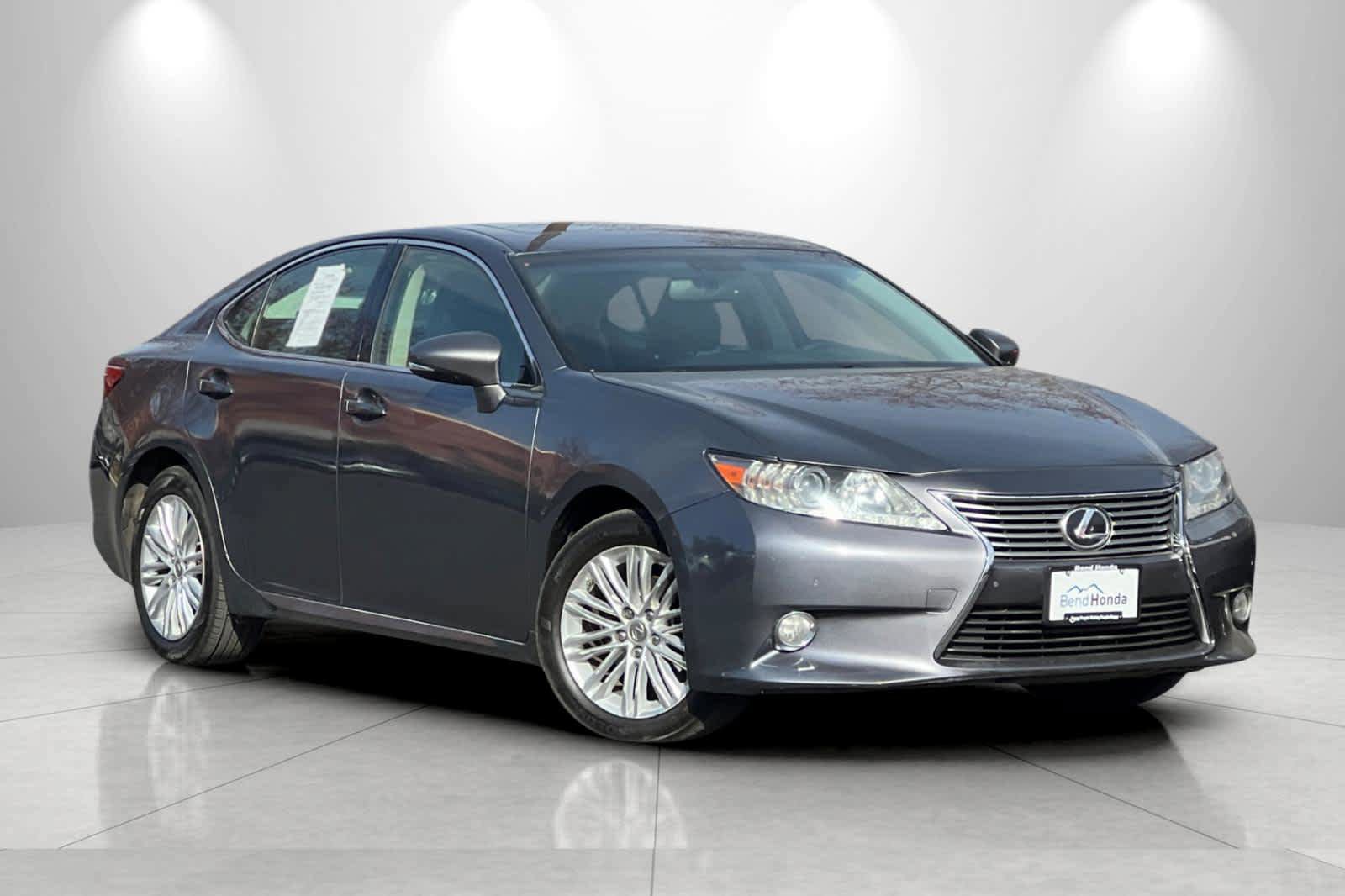 Used 2013 Lexus ES 350 w/ Luxury Pkg image 9