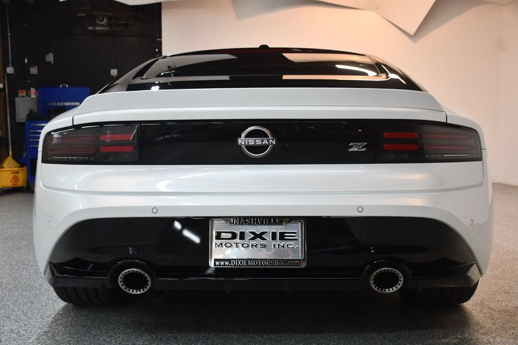 Used 2024 Nissan Z Performance w/ Floor Mat Package RWD image 13