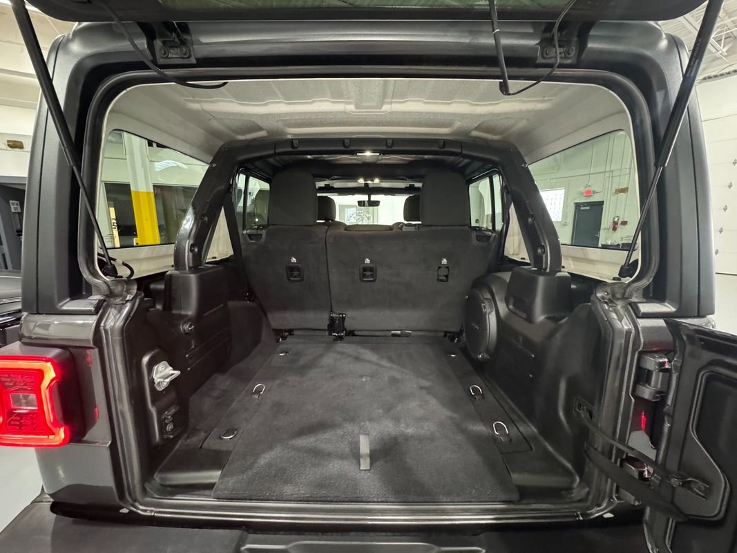 Used 2021 Jeep Wrangler Unlimited Rubicon image 36