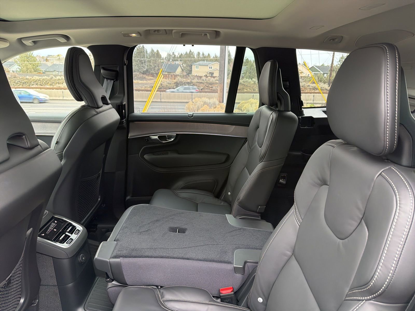 New 2026 Volvo XC90 T8 Ultra w/ Protection Package image 23