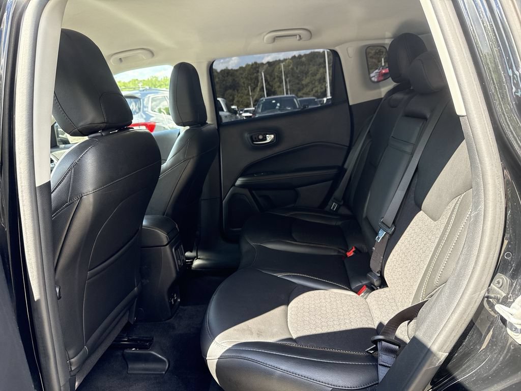 Used 2019 Jeep Compass Latitude AWD/4WD image 21