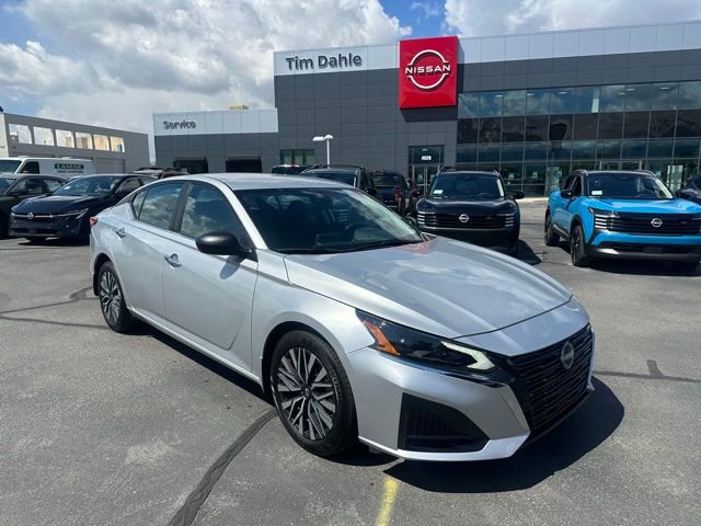Used 2024 Nissan Altima 2.5 SV