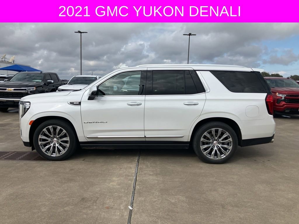 Used 2021 GMC Yukon Denali w/ Denali Premium Package image 4