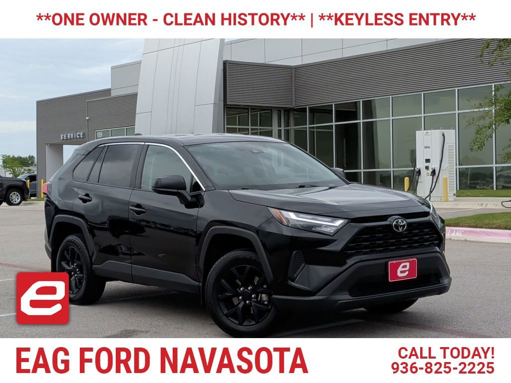 Used 2025 Toyota RAV4 LE image 1