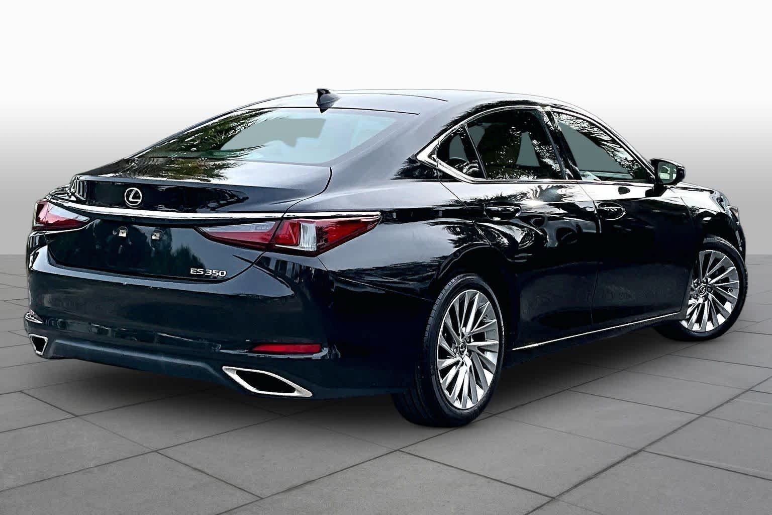 Used 2019 Lexus ES 350 Ultra Luxury w/ Accessory Package 2 FWD image 13