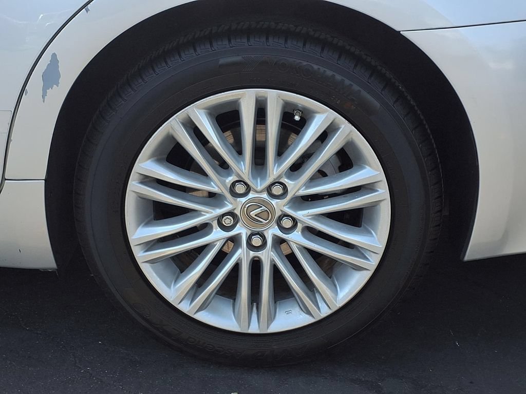 Used 2015 Lexus ES 350 w/ Premium Package FWD image 5