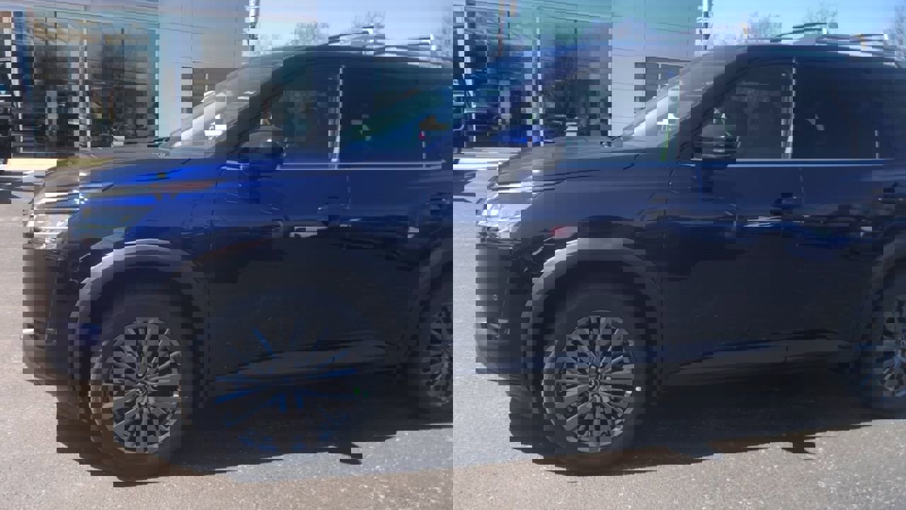 Used 2024 Nissan Pathfinder SL w/ SL Premium Package image 4