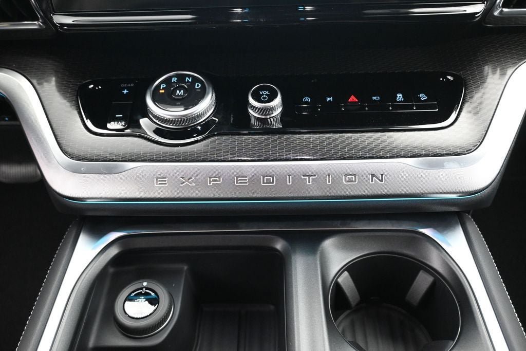 New 2026 Ford Expedition Platinum w/ Stealth Appearance Package AWD/4WD image 20