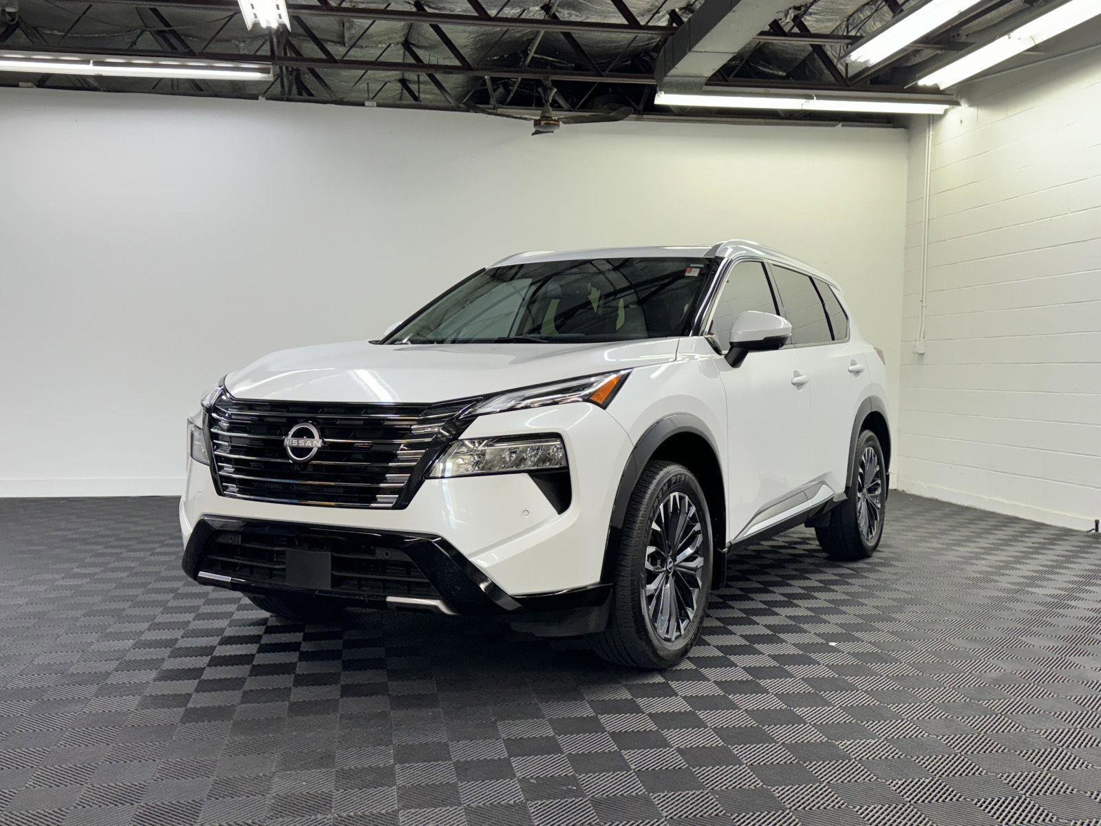 Used 2024 Nissan Rogue Platinum w/ Platinum Premium Package