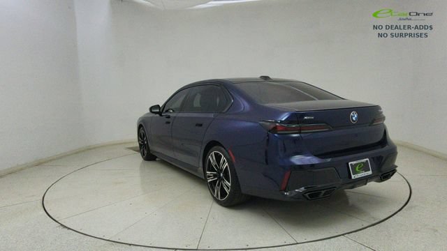 Used 2023 BMW 760i xDrive AWD/4WD image 69
