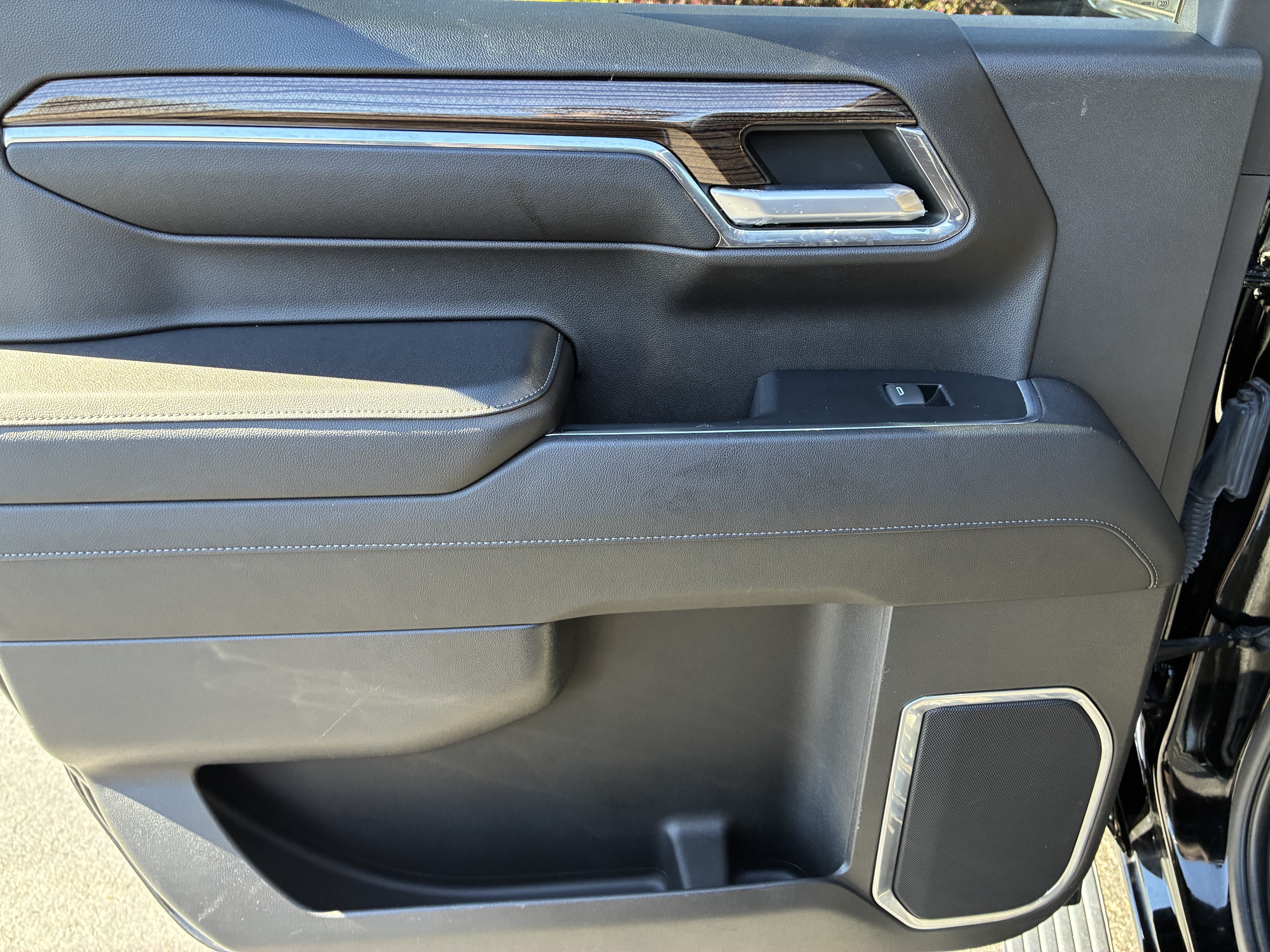Used 2023 Chevrolet Silverado 1500 RST AWD/4WD image 17