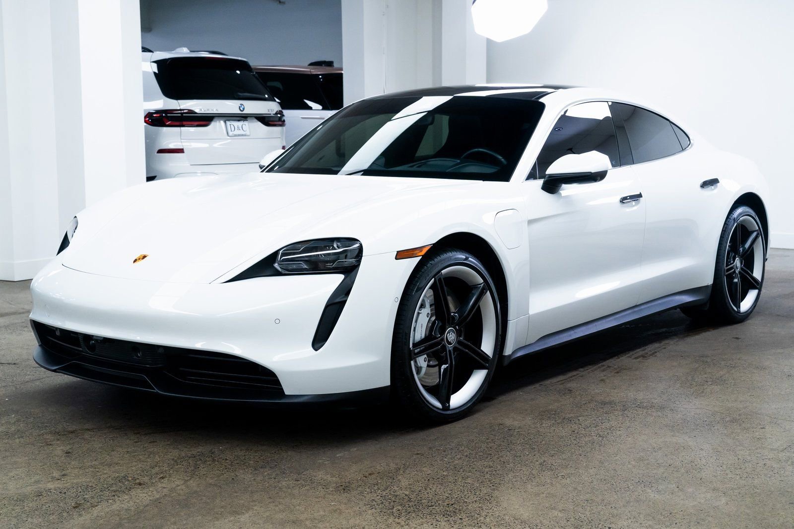 Used 2022 Porsche Taycan 4S image 3