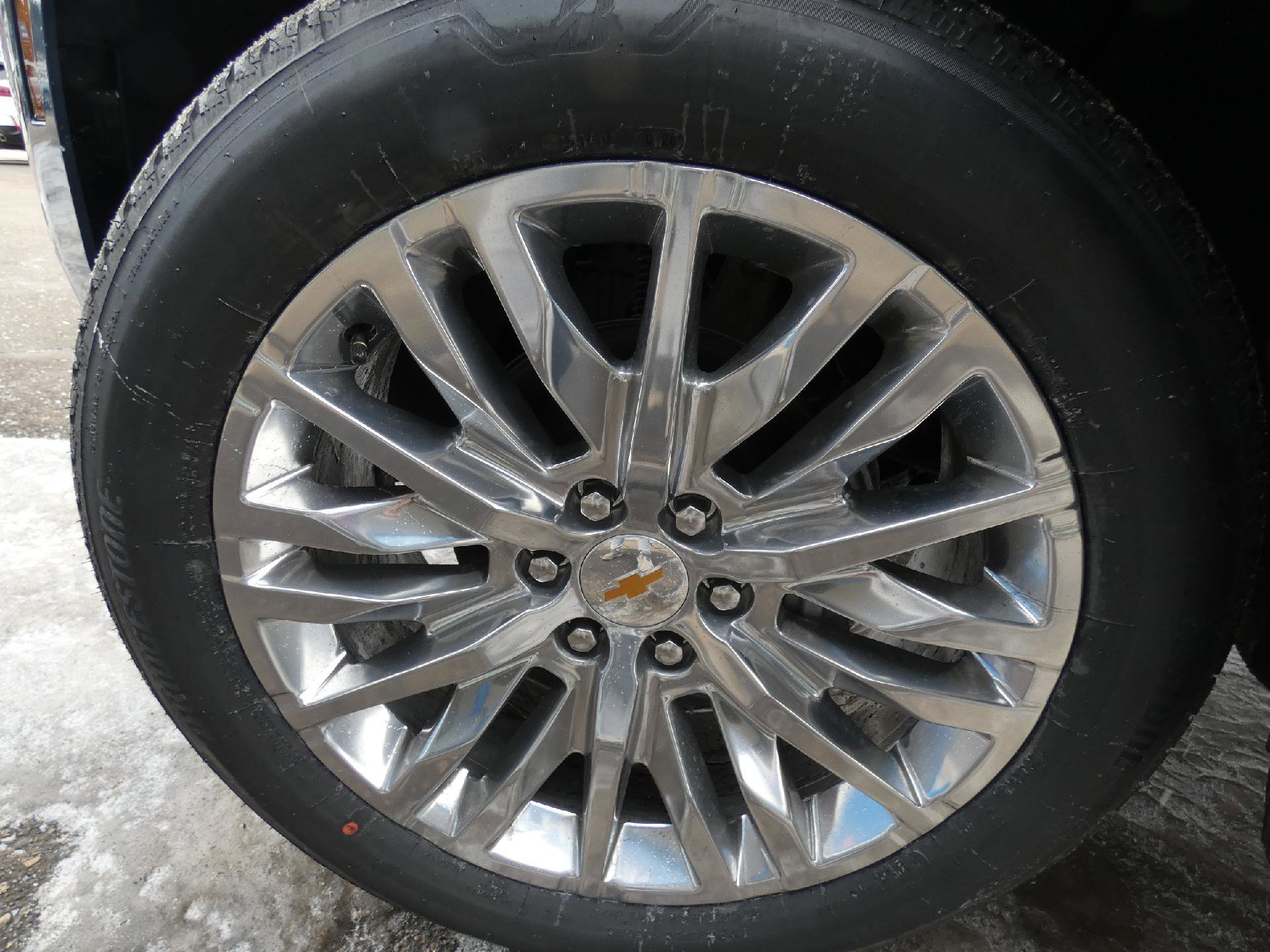 New 2026 Chevrolet Suburban High Country image 8