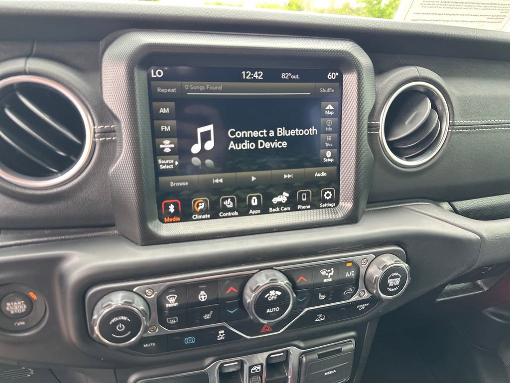 Used 2022 Jeep Wrangler Unlimited Sahara w/ Cold Weather Group AWD/4WD image 24