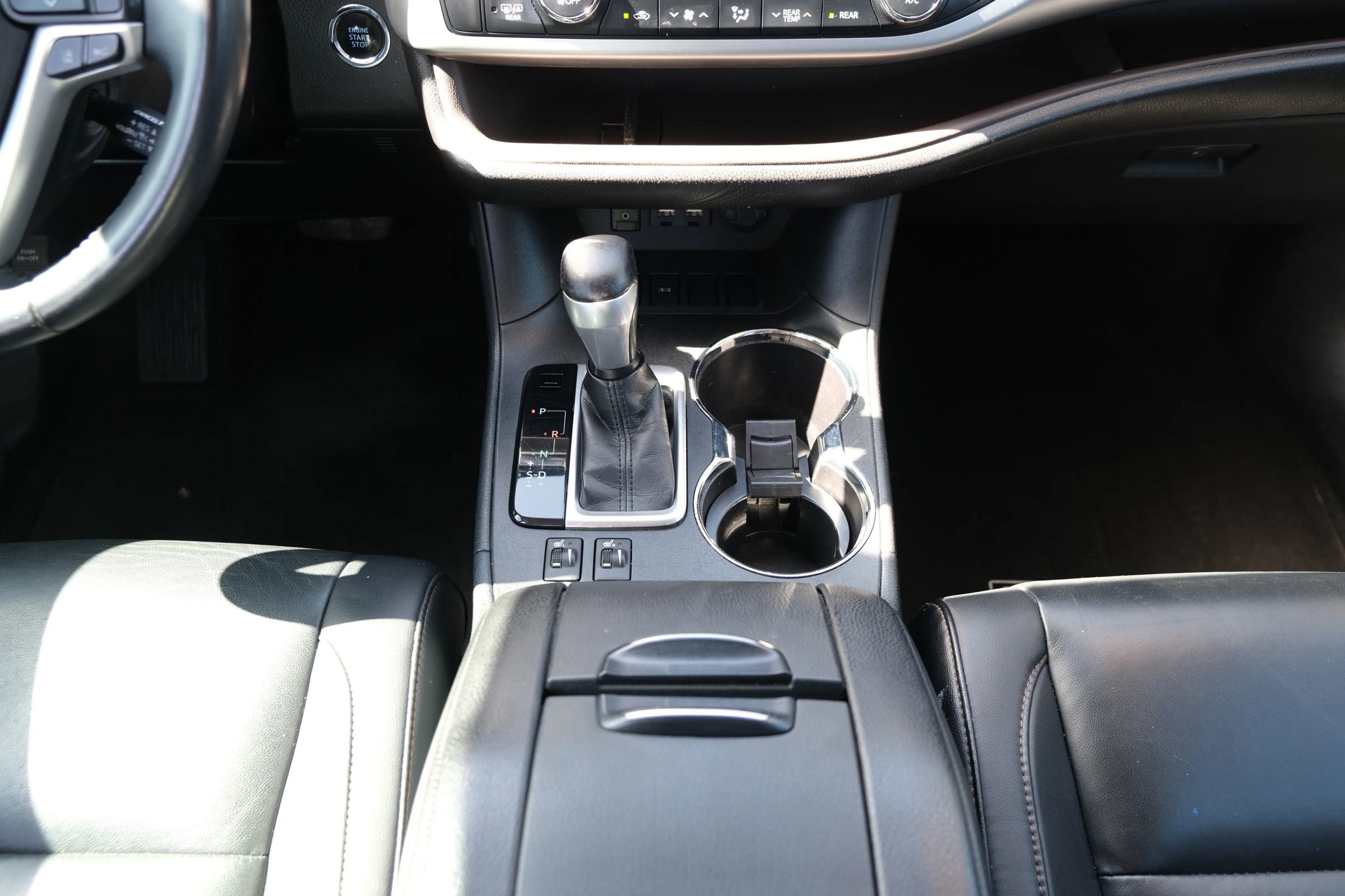 Used 2019 Toyota Highlander XLE image 30