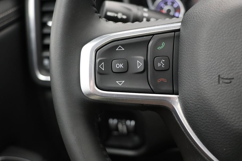 Used 2024 RAM 1500 Laramie AWD/4WD image 23