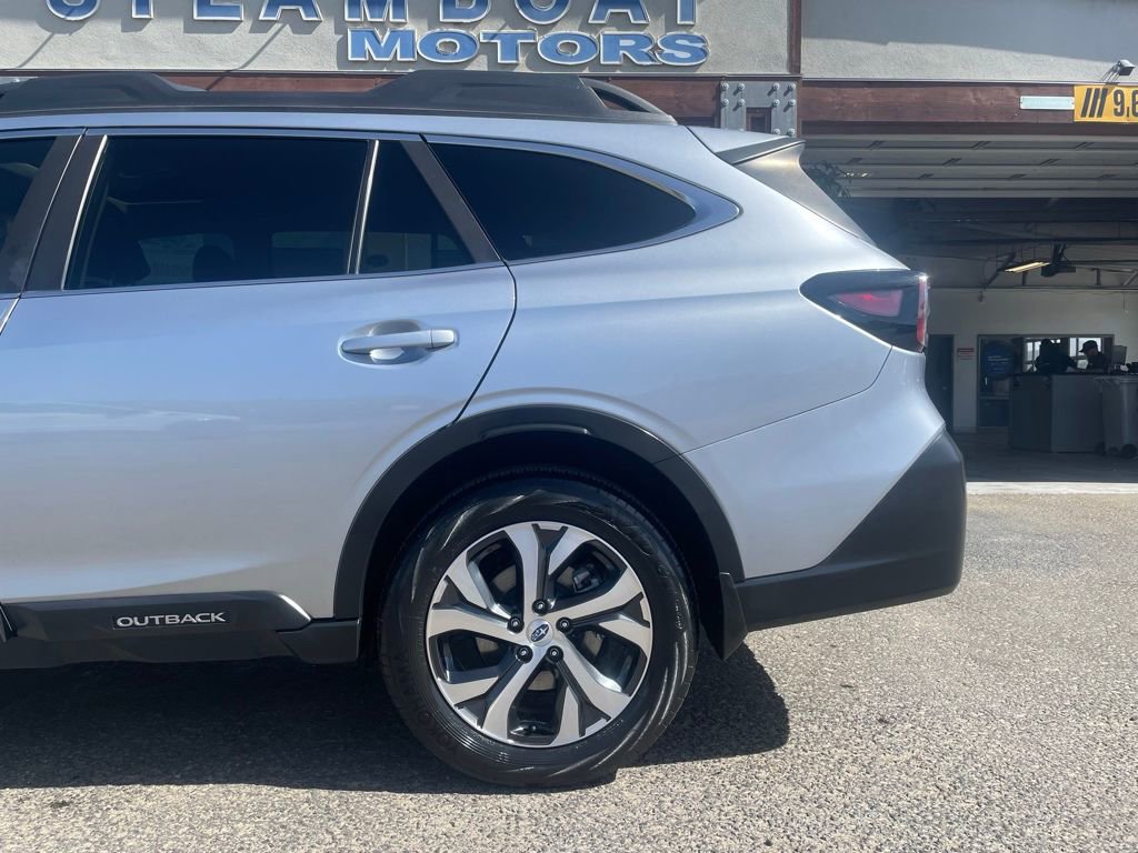 Used 2022 Subaru Outback Limited XT w/ Popular Package #2 AWD/4WD image 4