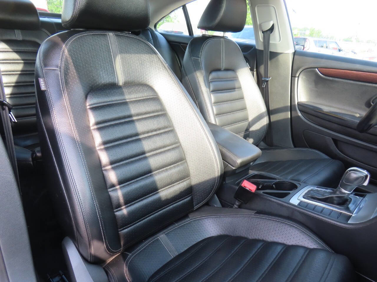 Used 2012 Volkswagen CC Lux Plus FWD image 40