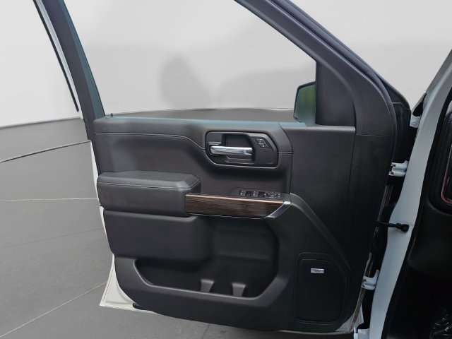 Used 2020 Chevrolet Silverado 1500 RST AWD/4WD image 27