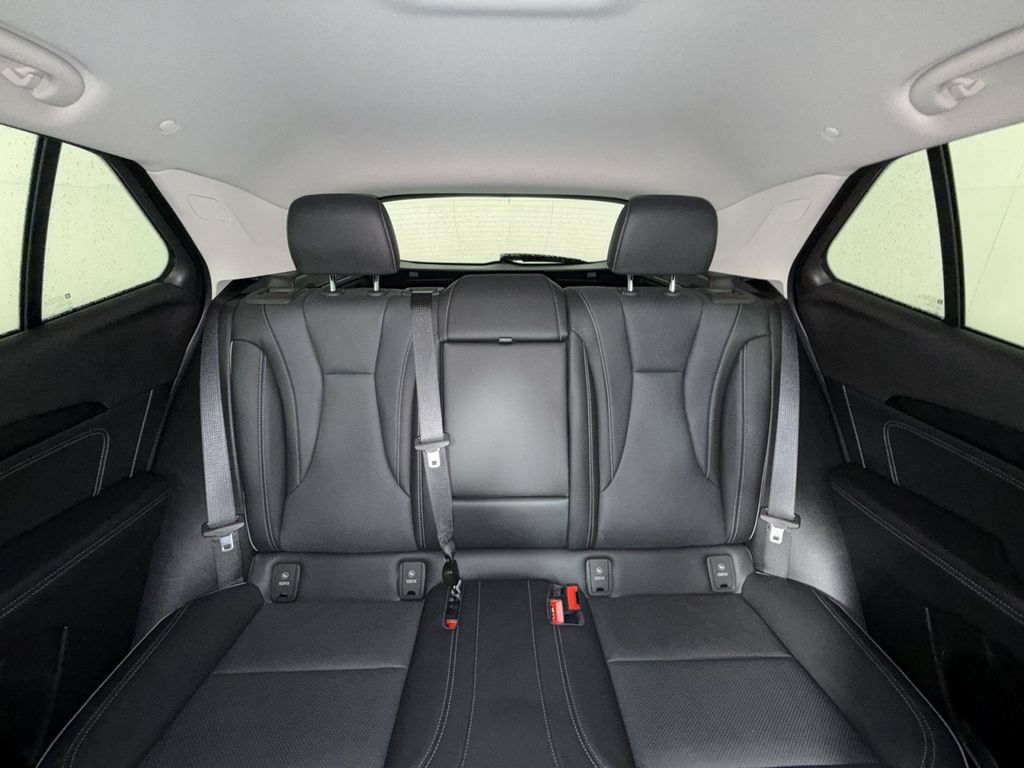 Used 2023 Buick Envision Essence AWD/4WD image 23