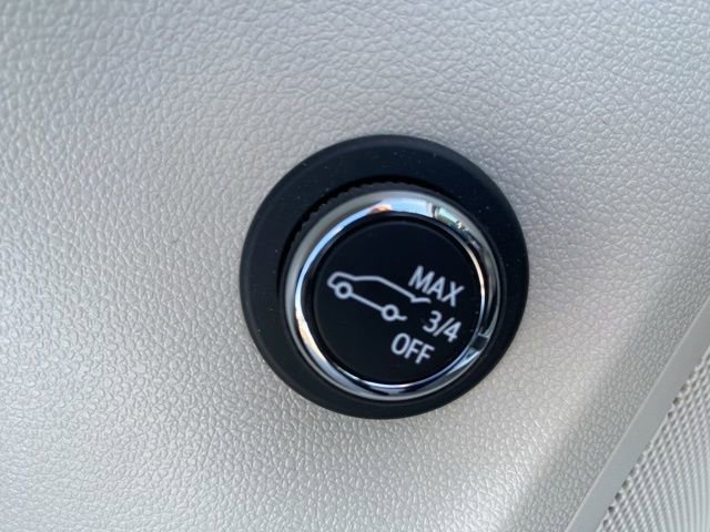 Used 2023 Buick Envision Avenir image 16