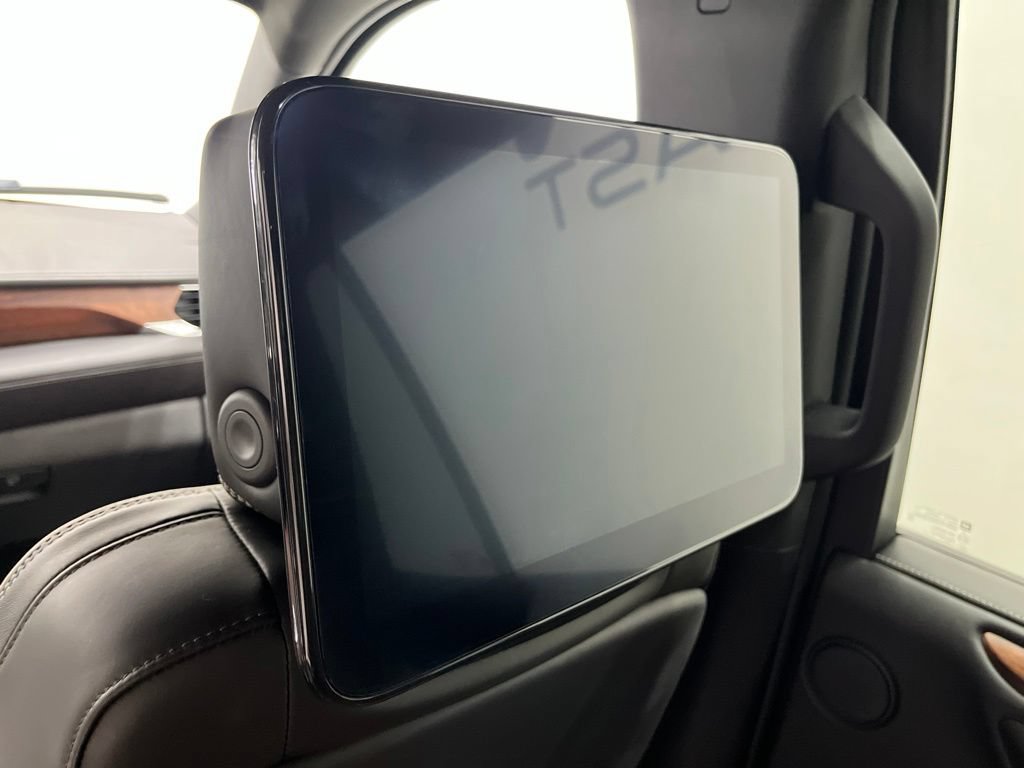 Used 2024 GMC Yukon Denali Ultimate AWD/4WD image 17