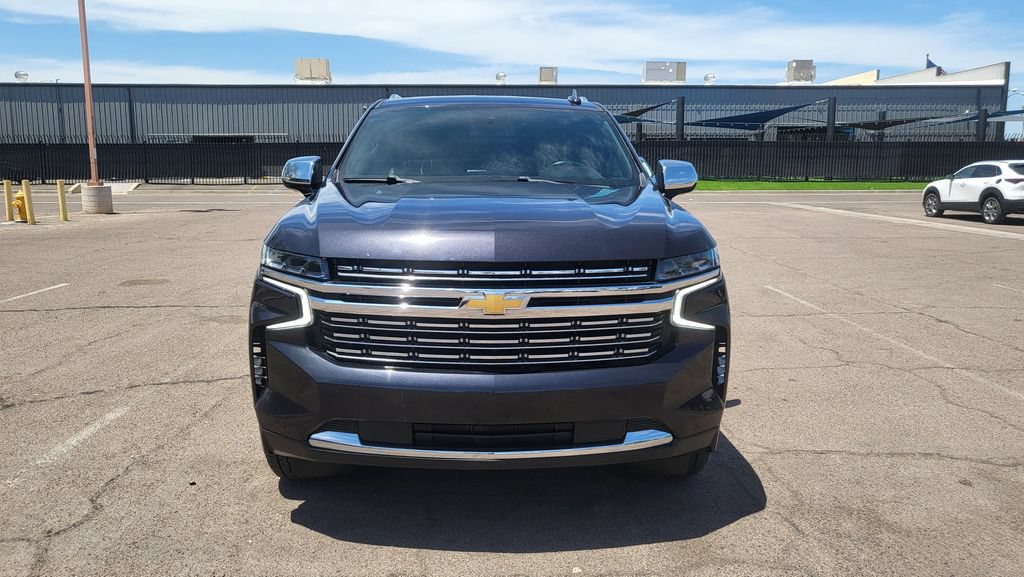 Used 2023 Chevrolet Suburban Premier AWD/4WD image 3