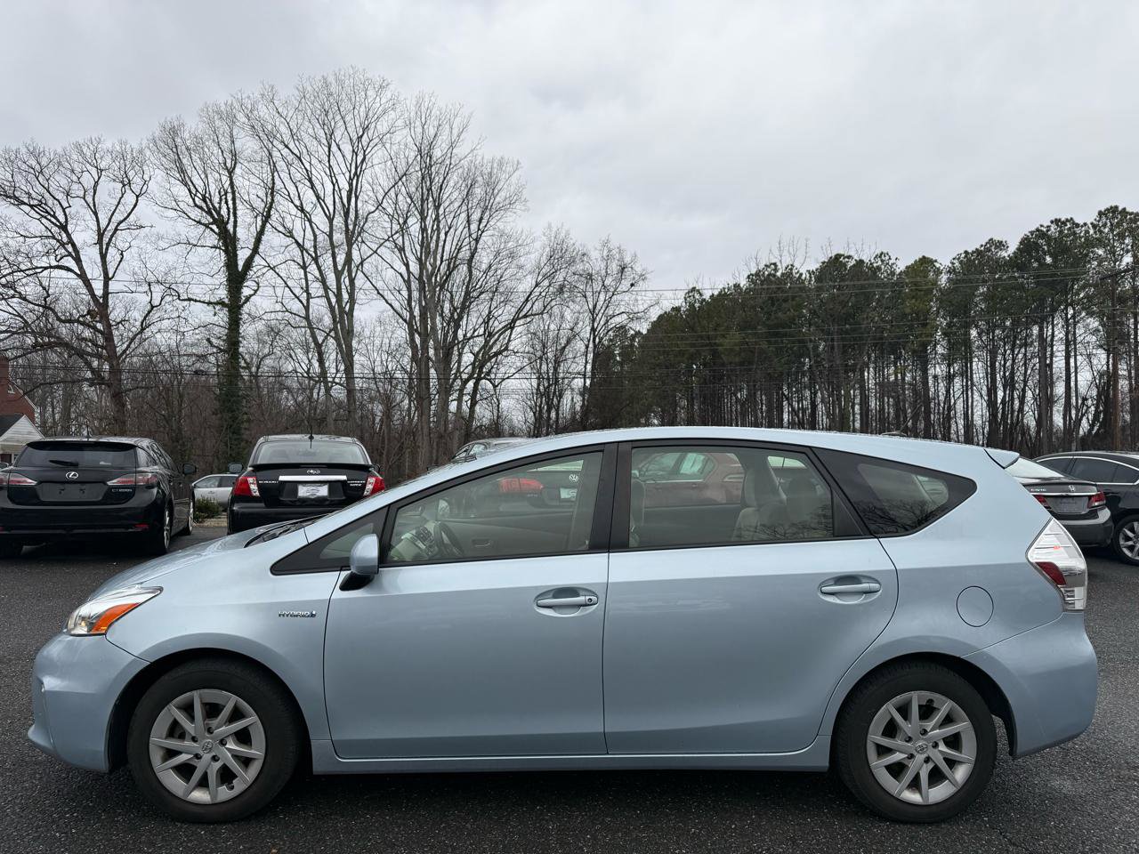Used 2013 Toyota Prius V Three FWD image 4