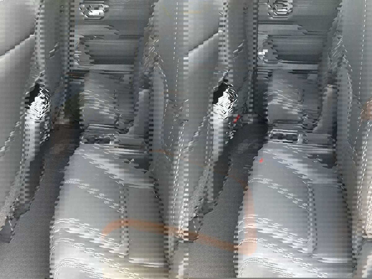 New 2026 Nissan Armada SL w/ Captain's Chari Seat Package image 18