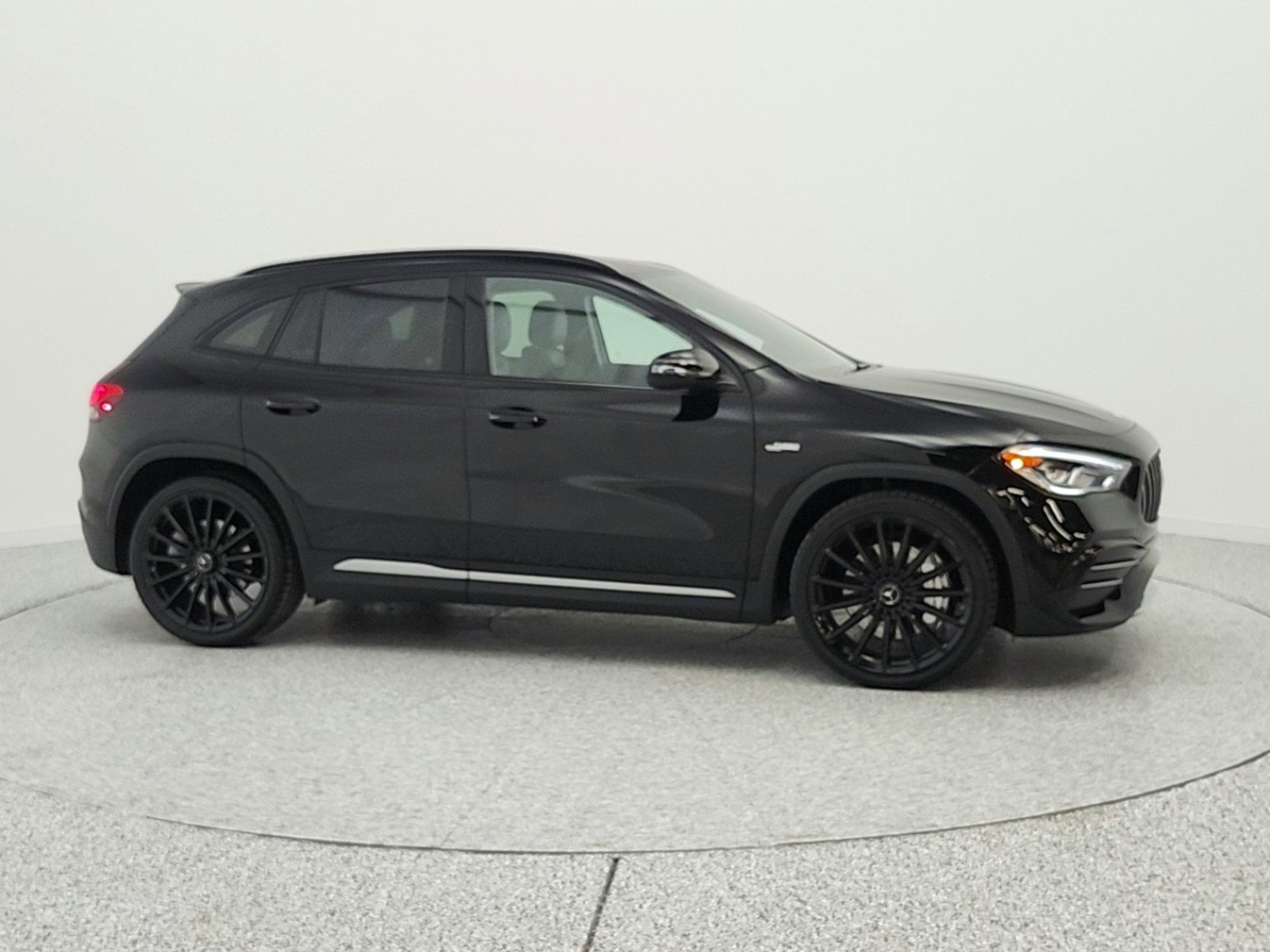 Used 2022 Mercedes-Benz GLA 35 AMG 4MATIC image 4