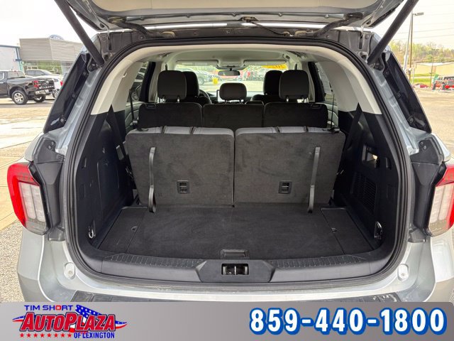 Used 2025 Ford Explorer Active AWD/4WD image 36