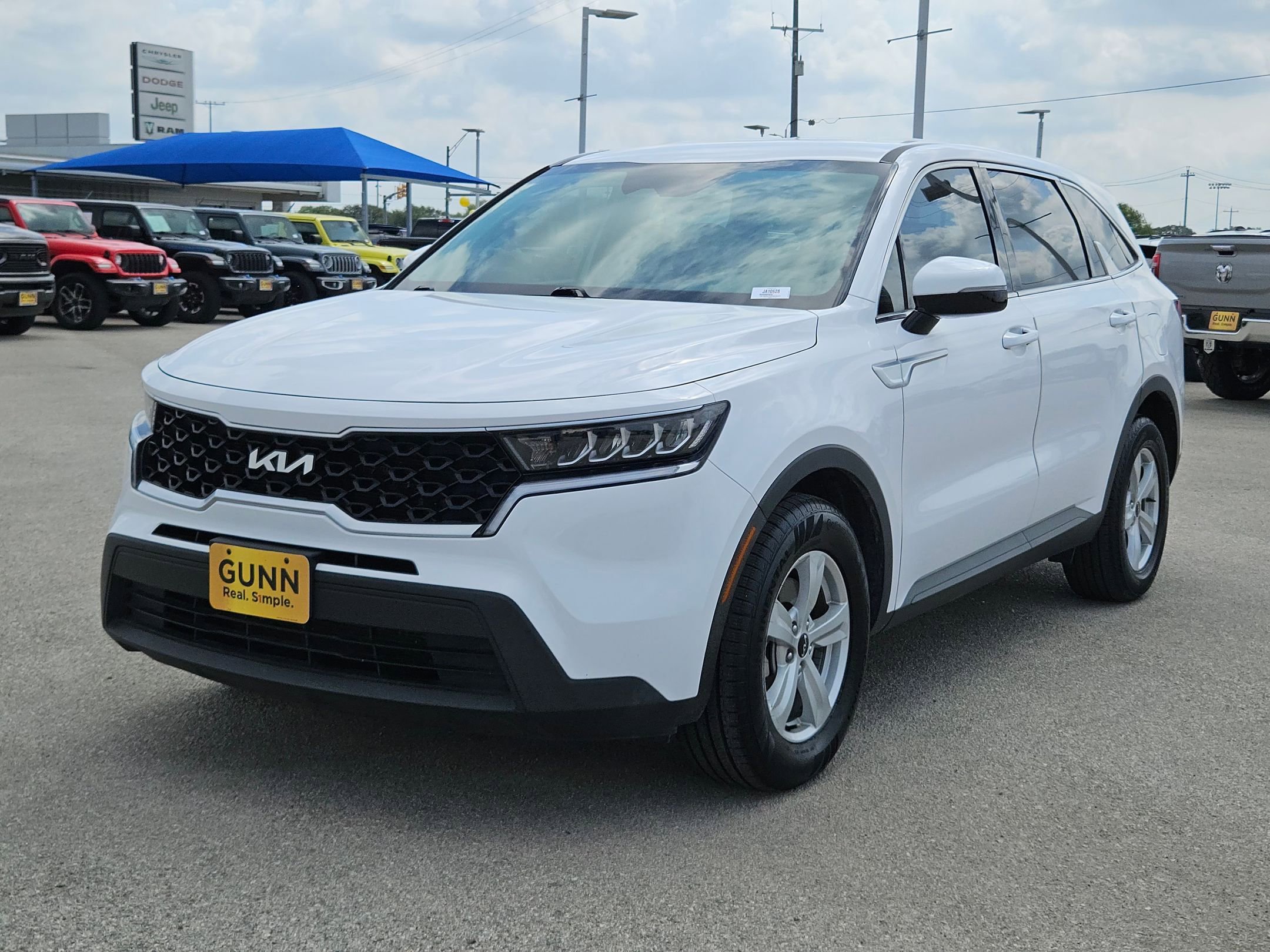 Used 2023 Kia Sorento LX FWD image 7