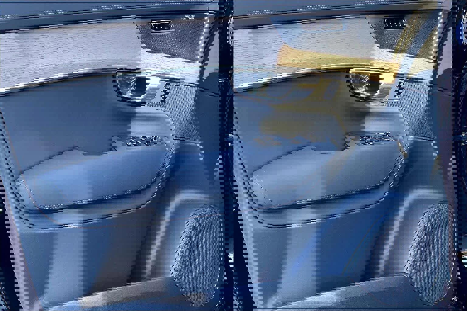 New 2026 Volvo XC90 B5 Plus w/ Protection Package image 24