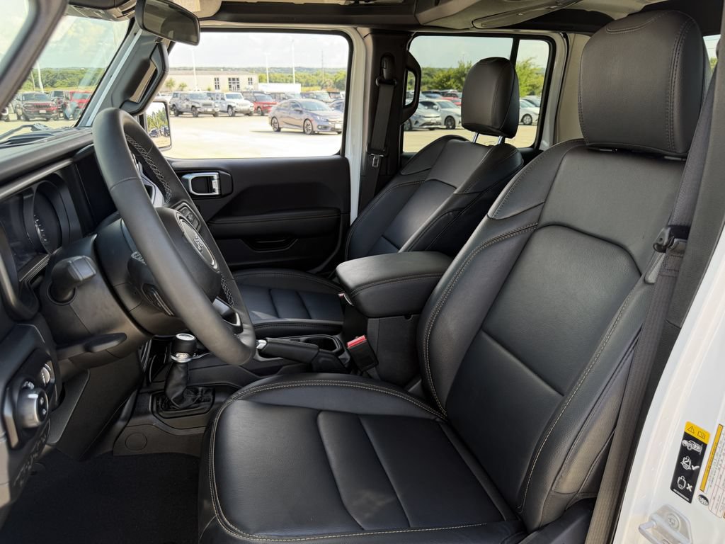 Used 2025 Jeep Gladiator Sport AWD/4WD image 25