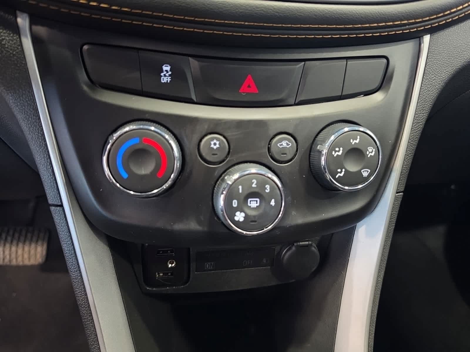 Used 2021 Chevrolet Trax LT FWD image 24