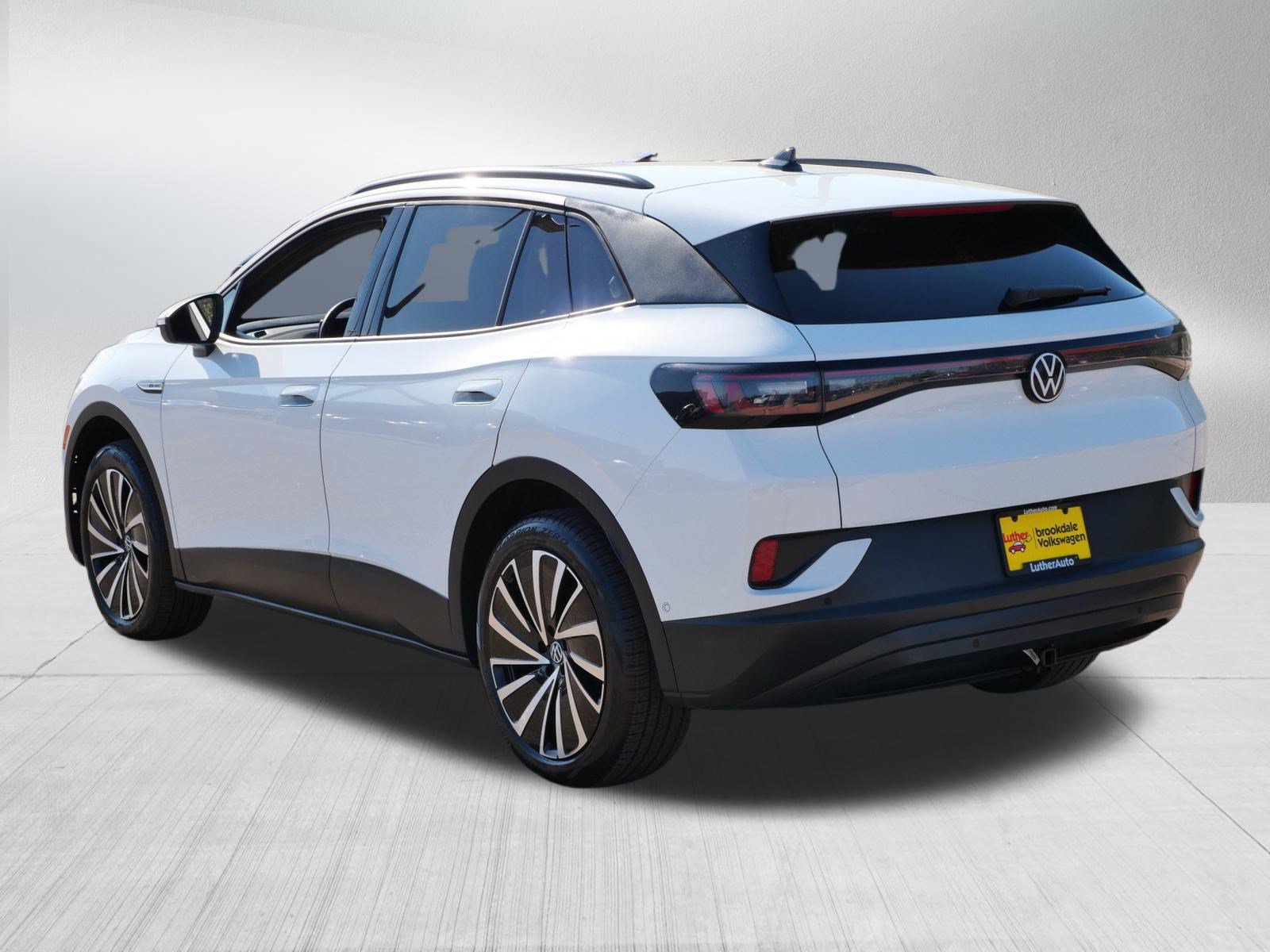 Certified 2024 Volkswagen ID.4 Pro AWD/4WD image 5