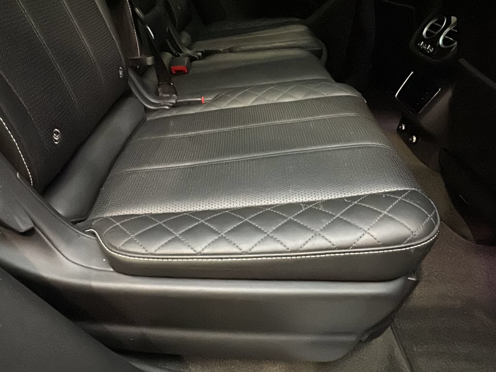 Used 2018 Bentley Bentayga Activity AWD/4WD image 17