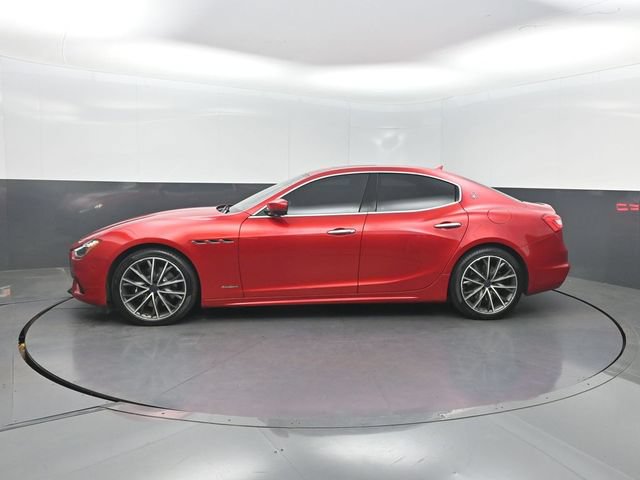 Used 2019 Maserati Ghibli S GranSport RWD image 2