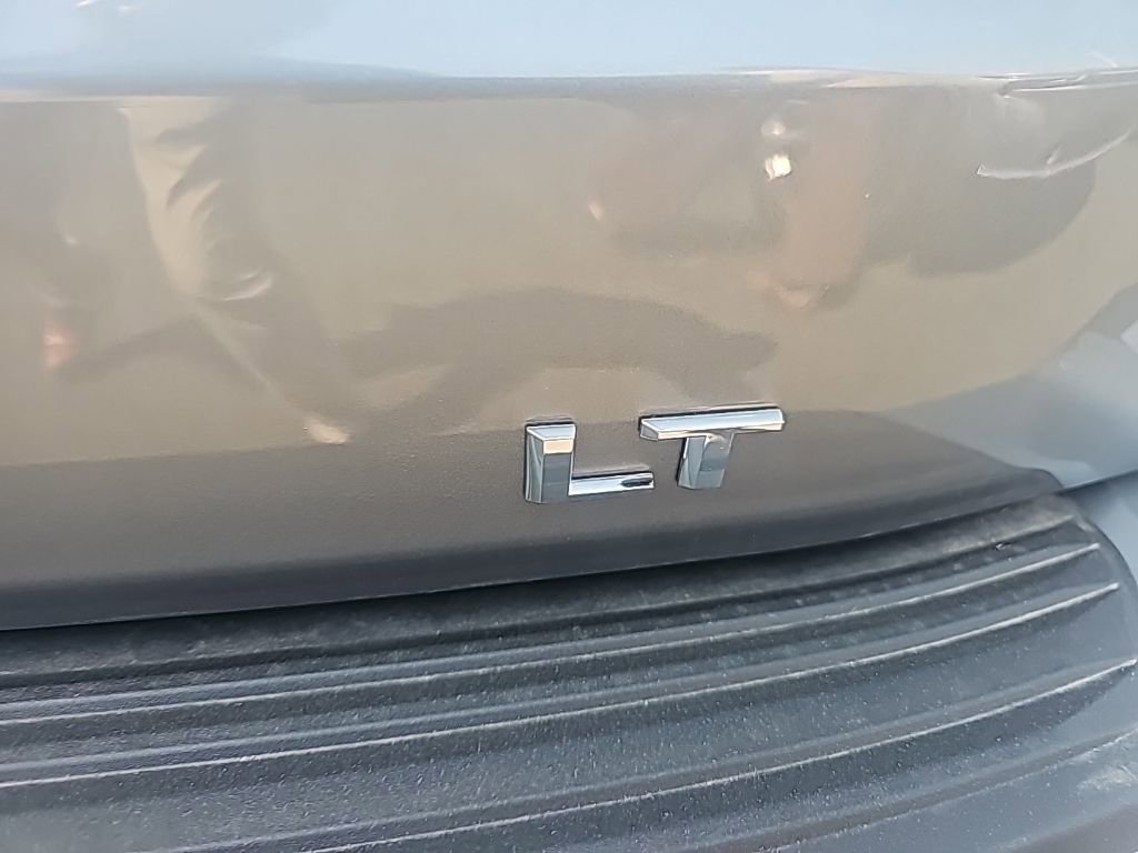 New 2026 Chevrolet Suburban LT w/ Comfort Package image 7