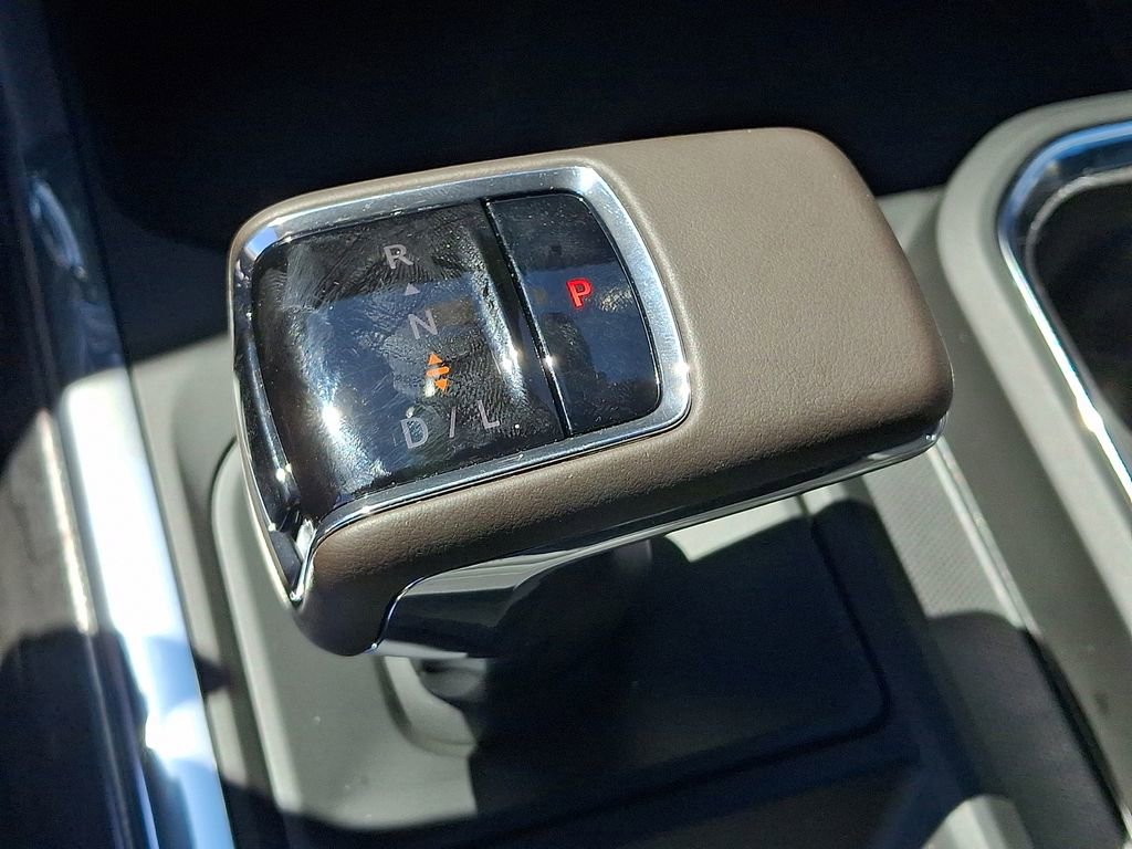 Used 2025 Chevrolet Silverado 1500 LTZ w/ LTZ Premium Package image 14