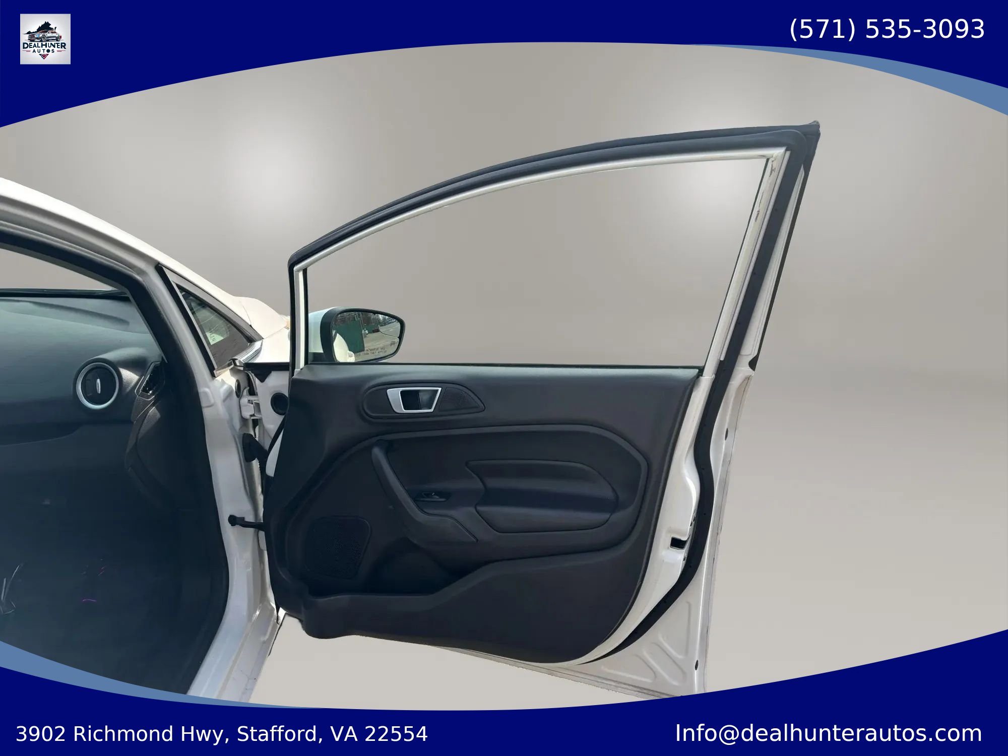 Used 2016 Ford Fiesta Titanium FWD image 14