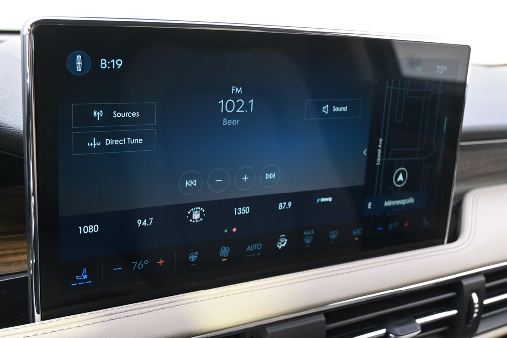 New 2025 Lincoln Corsair Reserve w/ Towing Package image 26