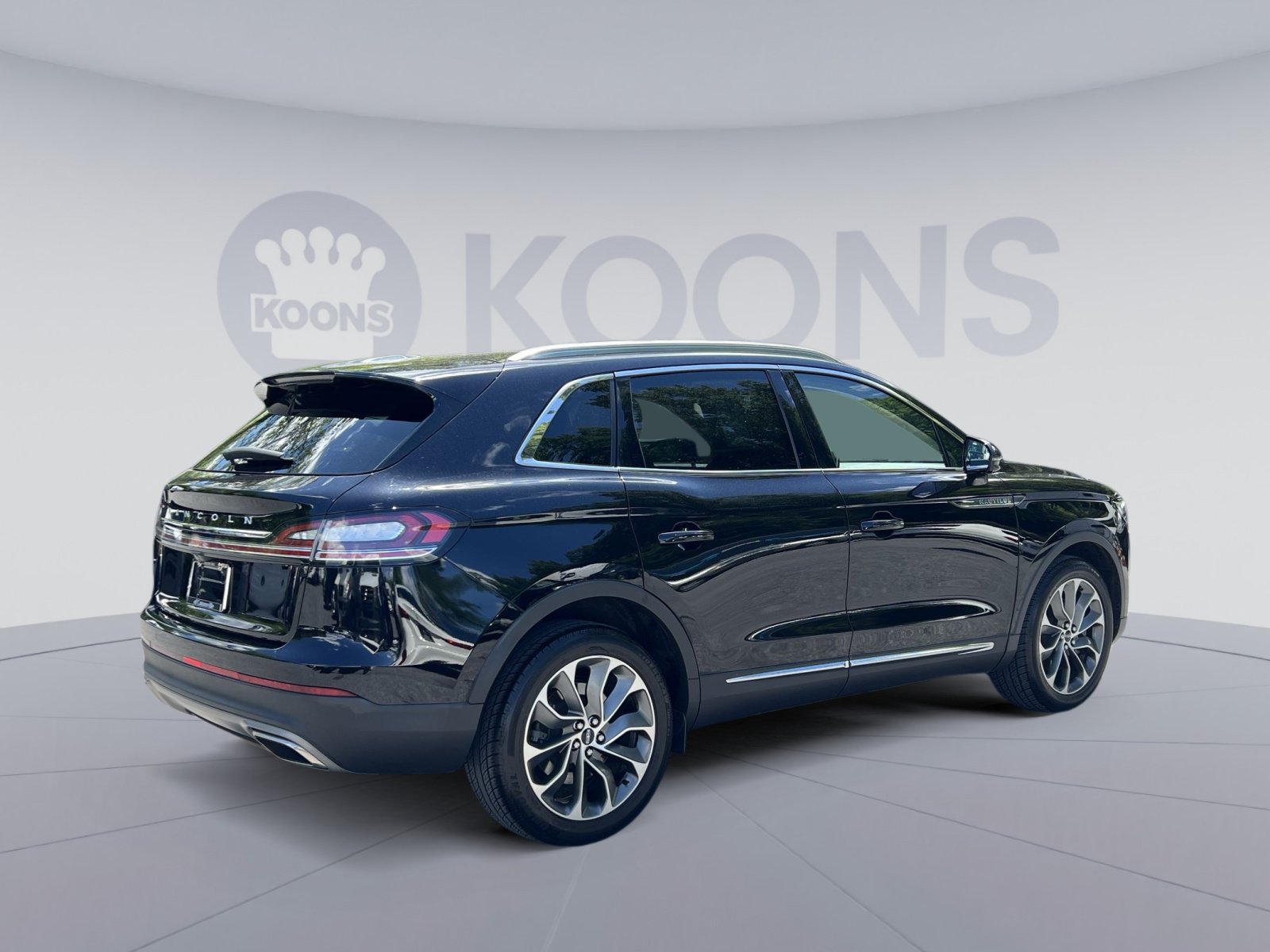 Used 2021 Lincoln Nautilus Reserve w/ Cargo Utility Package AWD/4WD image 11