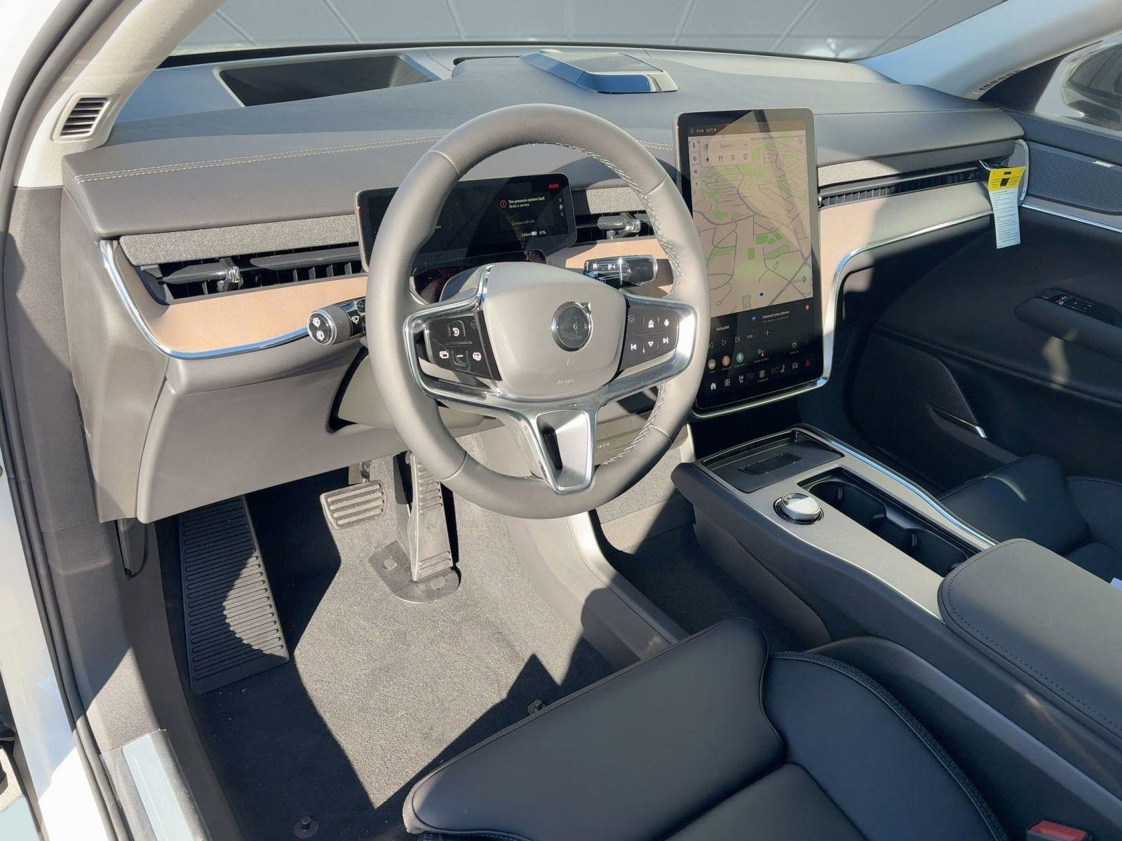 New 2025 Volvo EX90 Plus AWD/4WD image 4