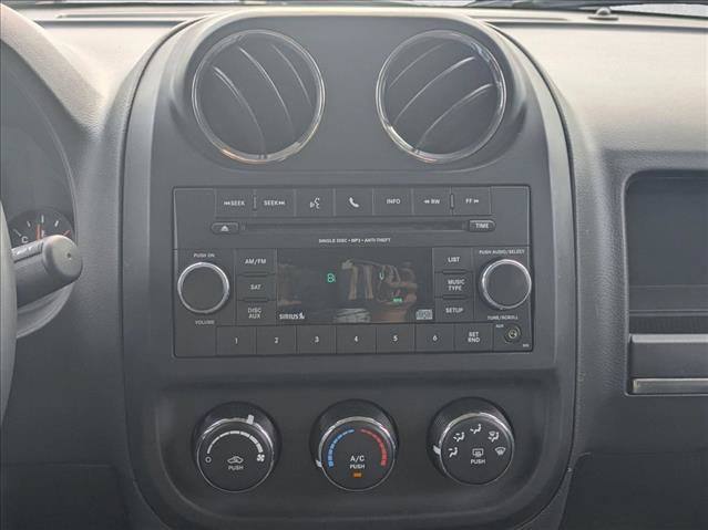 Used 2016 Jeep Patriot High Altitude AWD/4WD image 13
