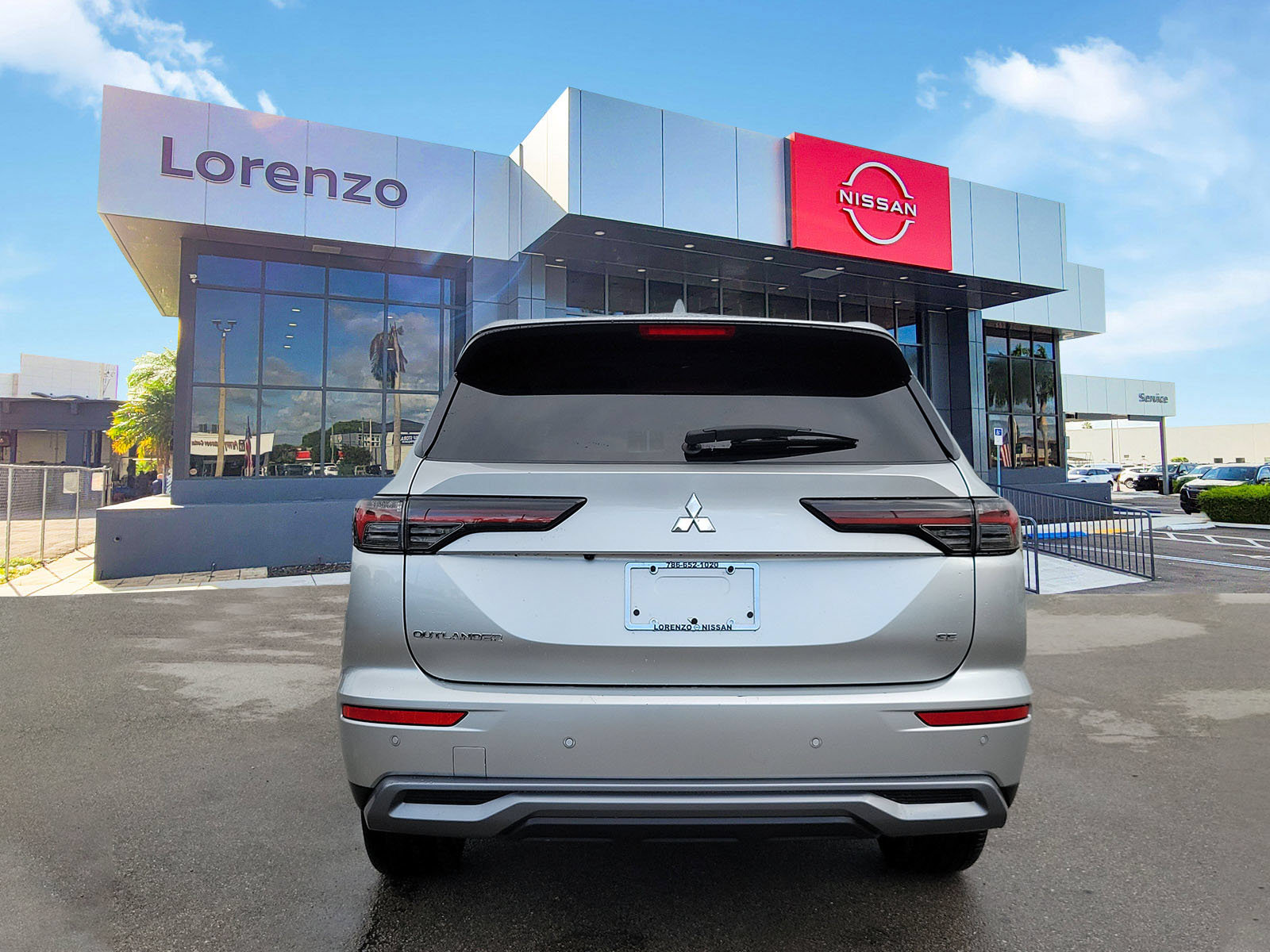 Used 2025 Mitsubishi Outlander SE FWD image 6