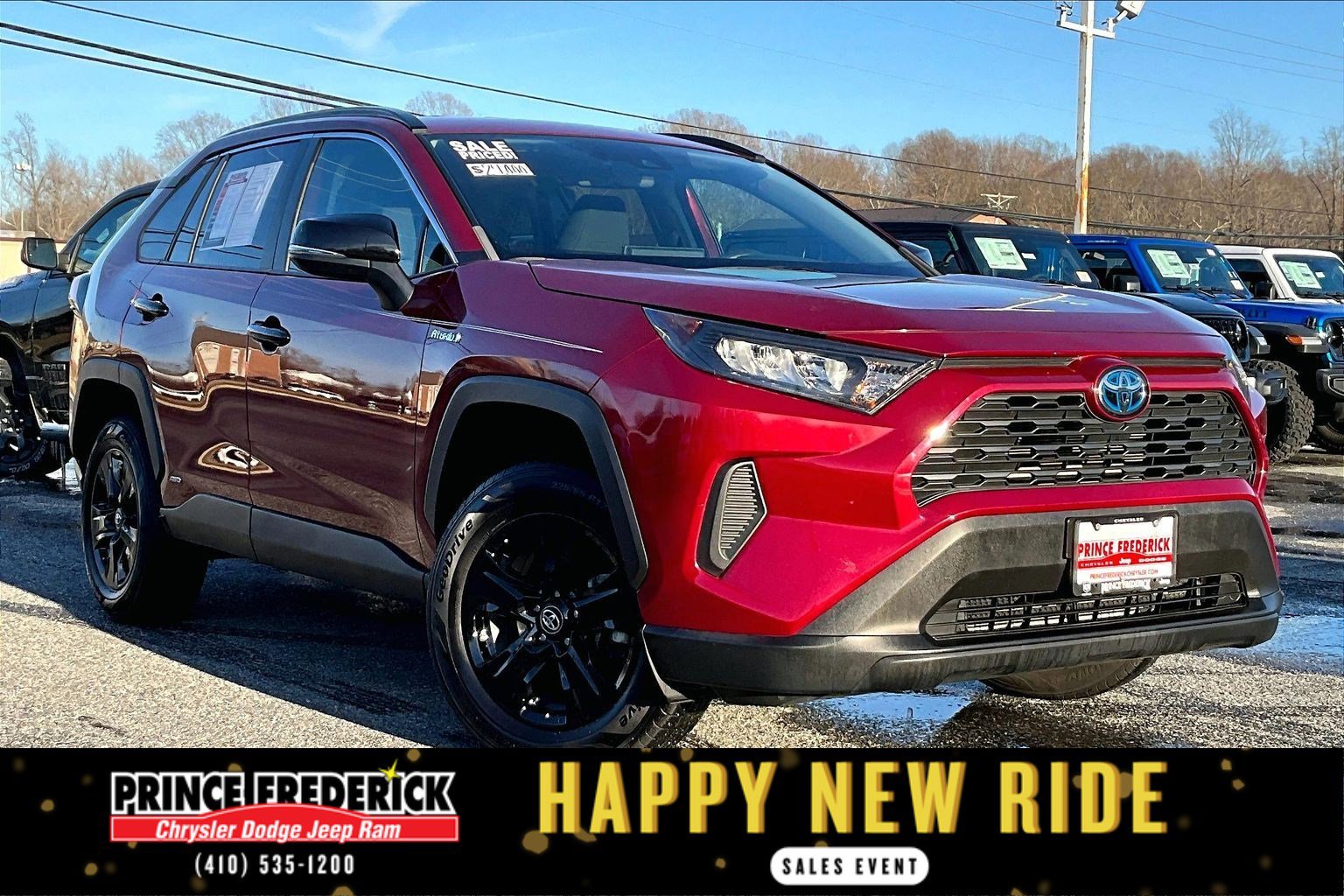 Used 2019 Toyota RAV4 LE image 1