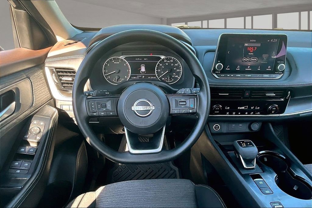 Used 2022 Nissan Rogue SV FWD image 8