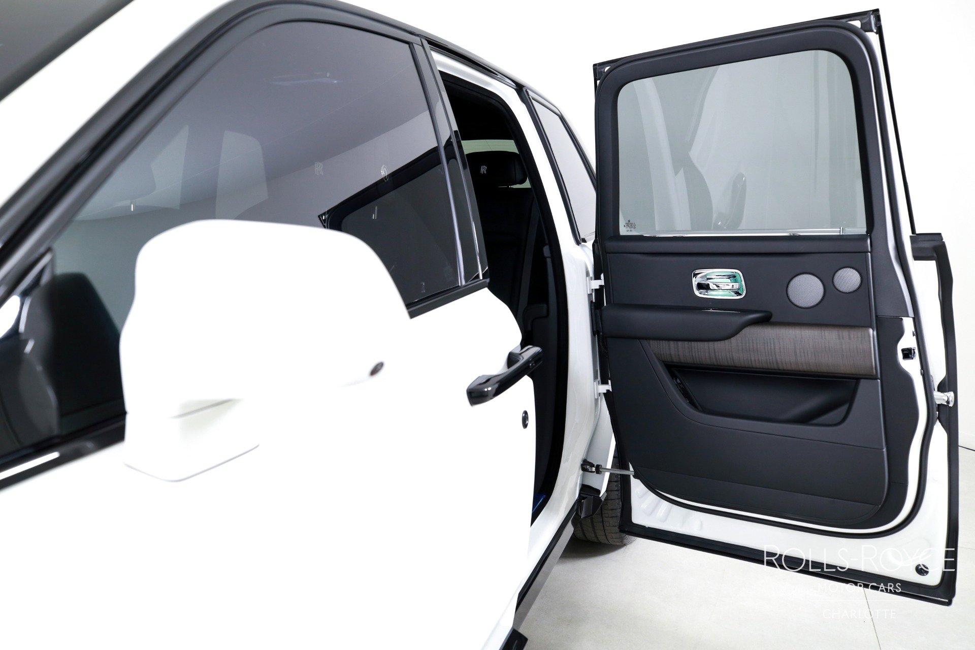 New 2026 Rolls-Royce Cullinan image 18
